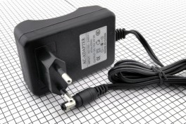 Блок питания импульсный 15V 2A шт.2,5*5,5мм в розетку корпус ALX03